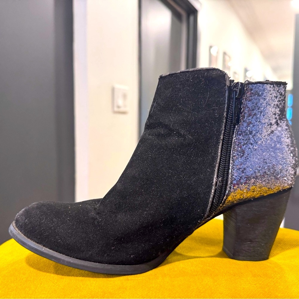 Stylish Black and Silver Women's Ankle Boots